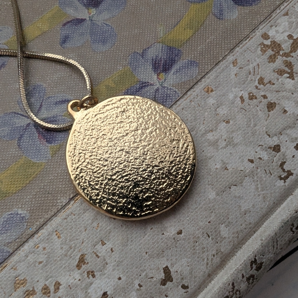 Gold Bird Relief Pendant Necklace - Women Jewelry - Picture 2 of 13